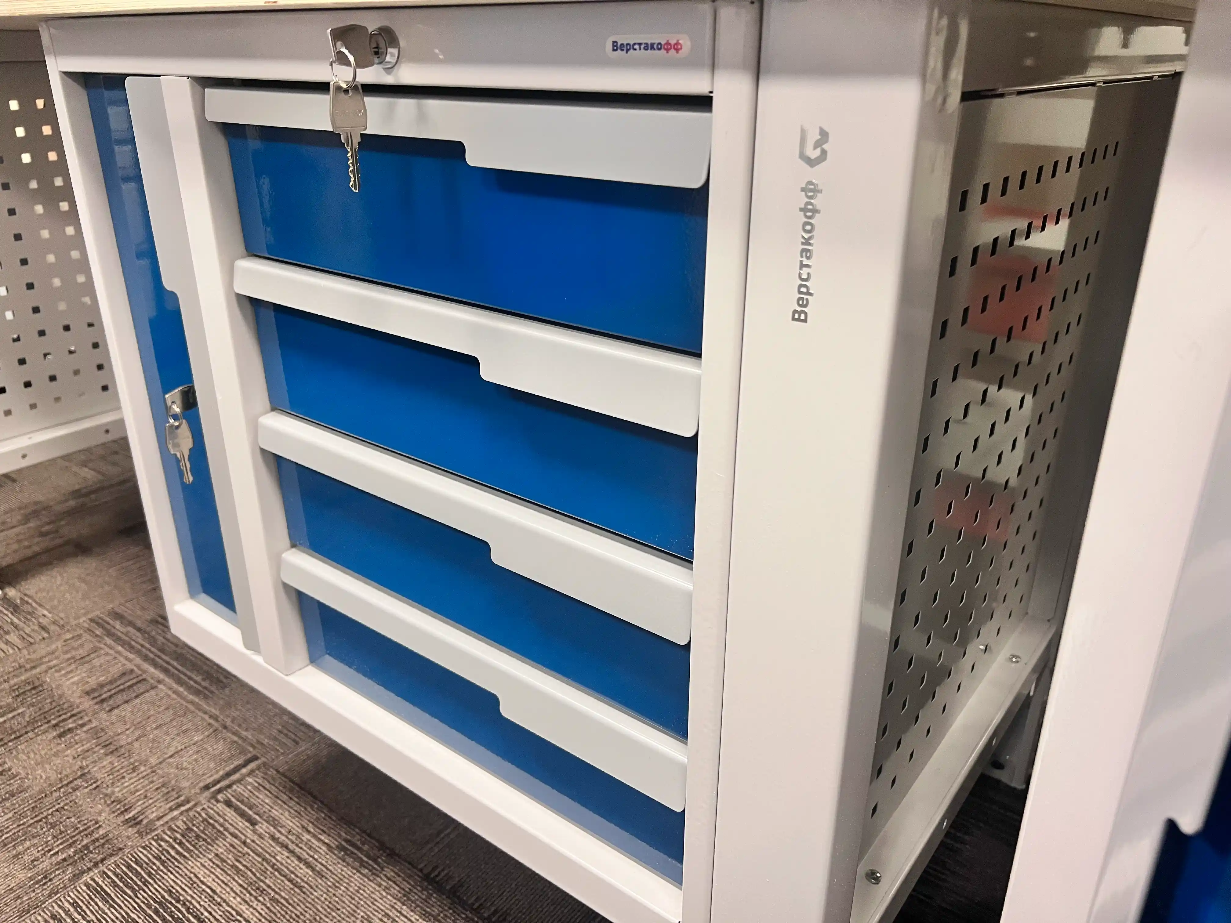 CTR 1202.S37.3-1 Верстак слесарный 1670x1193x743 мм